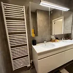 With Beautiful View, Private Parking And Two Large Terraces 奥斯滕德