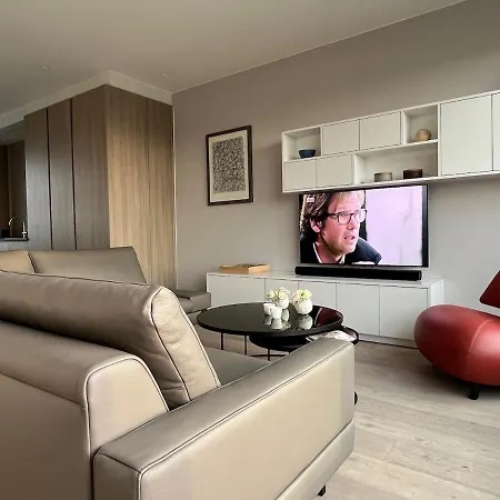 With Beautiful View, Private Parking And Two Large Terraces