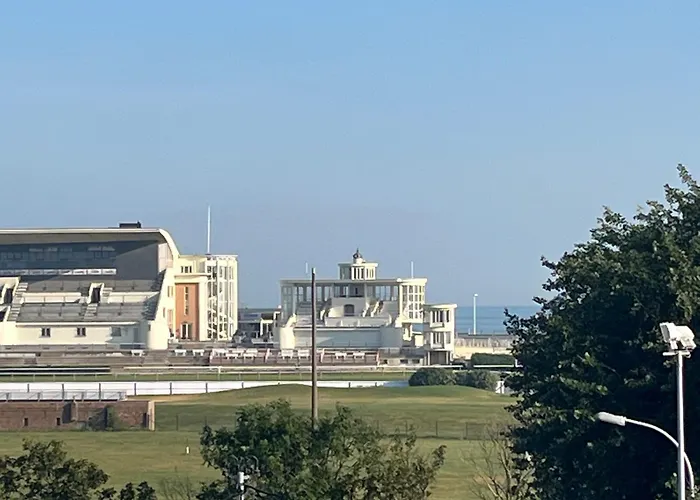 Appartement With Beautiful View, Private Parking And Two Large Terraces Oostende