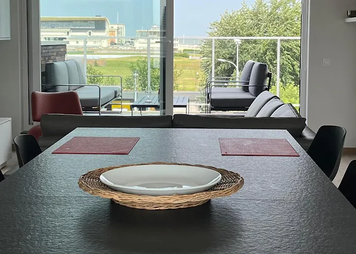 Appartement With Beautiful View, Private Parking And Two Large Terraces Oostende