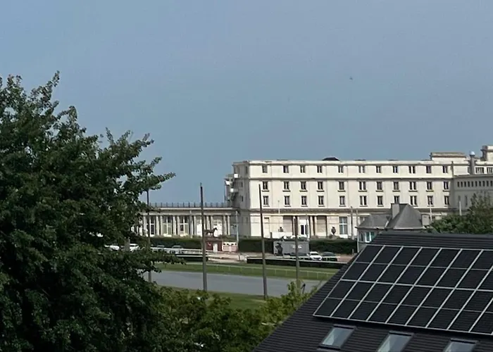 Apartment With Beautiful View, Private Parking And Two Large Terraces Ostend